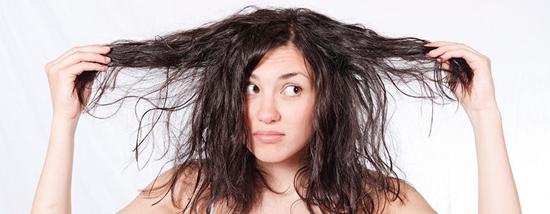 Изображение Как правильно ухаживать за жирными волосами?